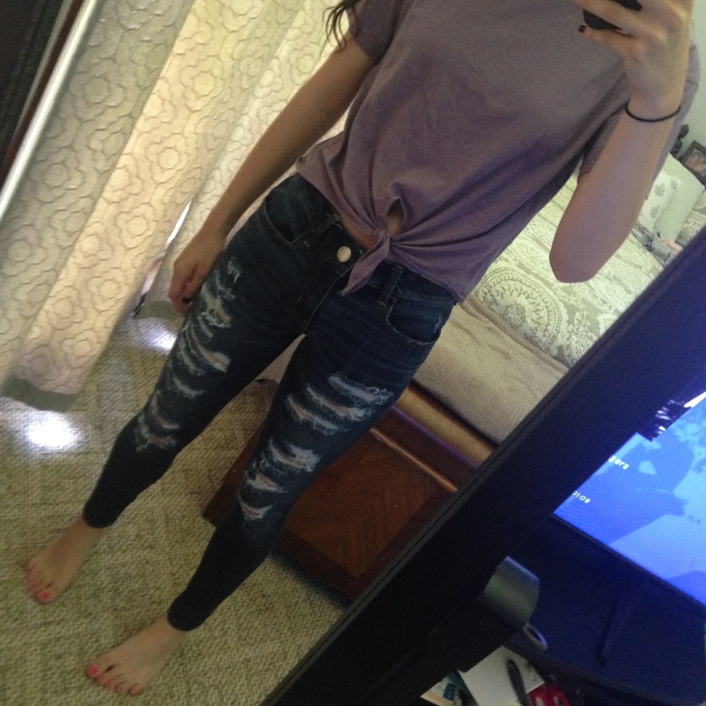 American Eagle Distressed Jeans